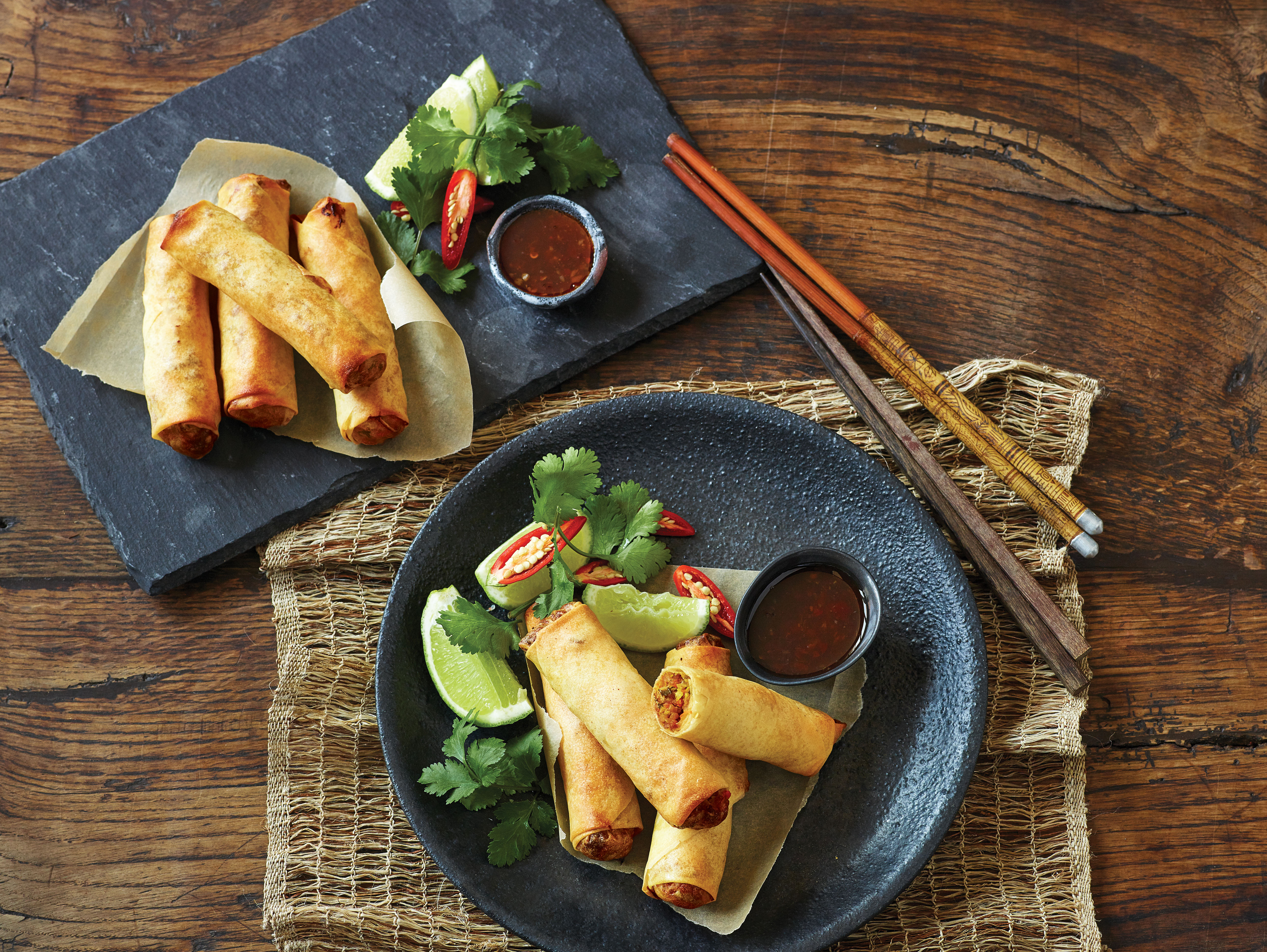 https://prod-app.breville.com/original/recipe/1650945640/Air+Fried+Spring+Rolls+with+Sweet+Chili+Dipping+Sauce_1.jpg