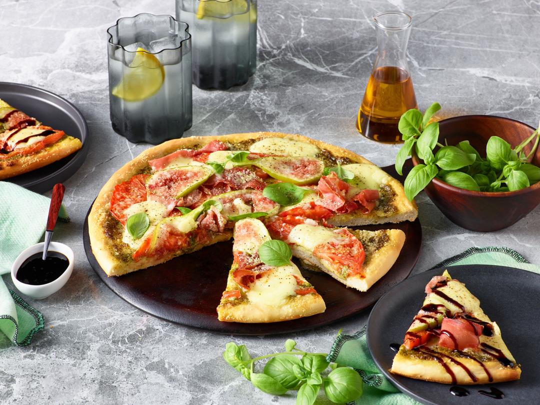 Basil, Tomato and Fig Pizza