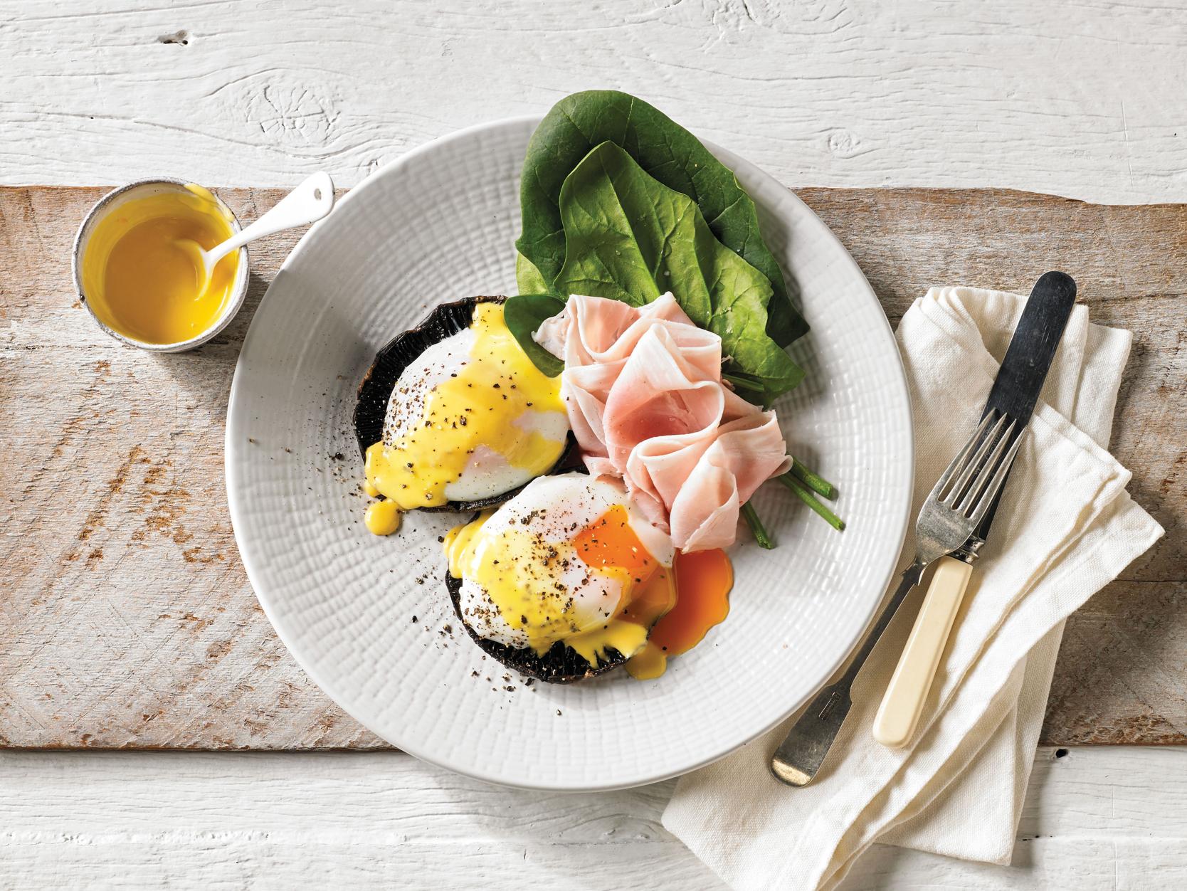 https://prod-app.breville.com/thumbnail/recipe/1652076179/Eggs+Benedict_1_1668x2224.jpg