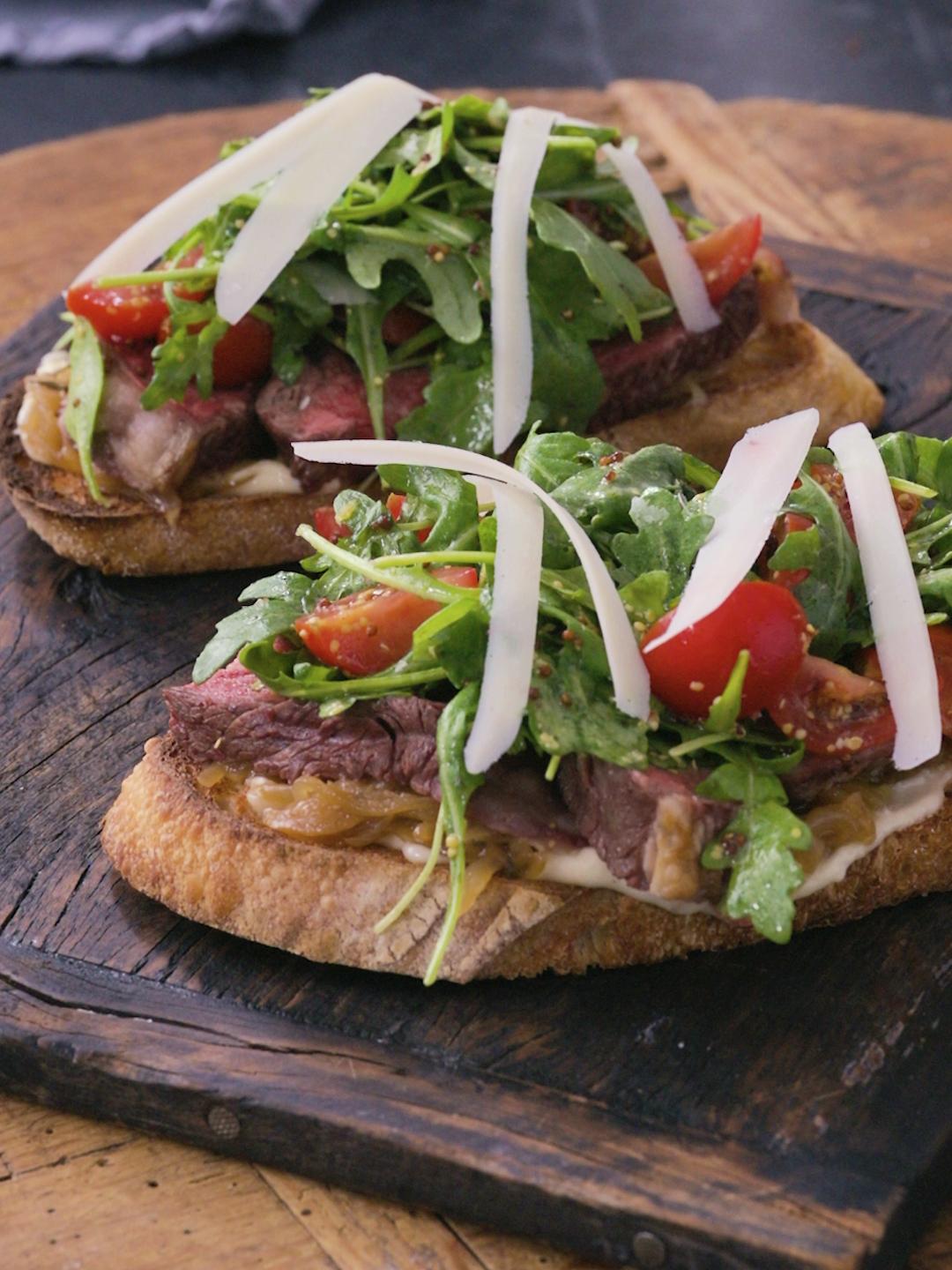 Open Steak Sandwich with Roasted Garlic Aioli
