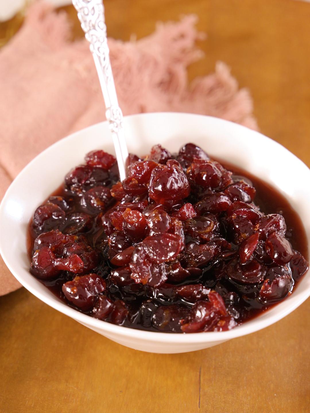 Spiced Cranberry and Orange Sauce