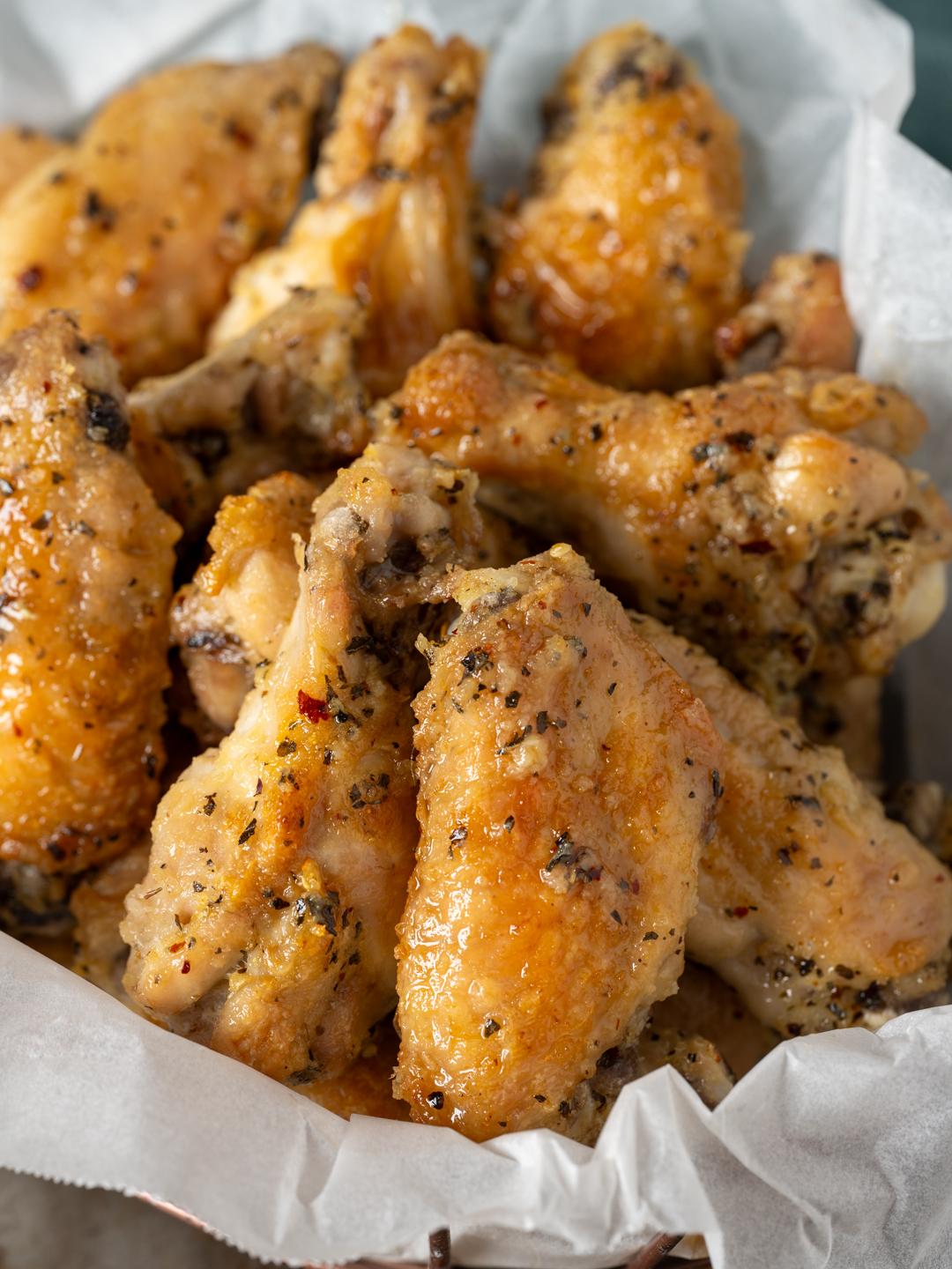 Air-Fried Garlic Chicken Wings