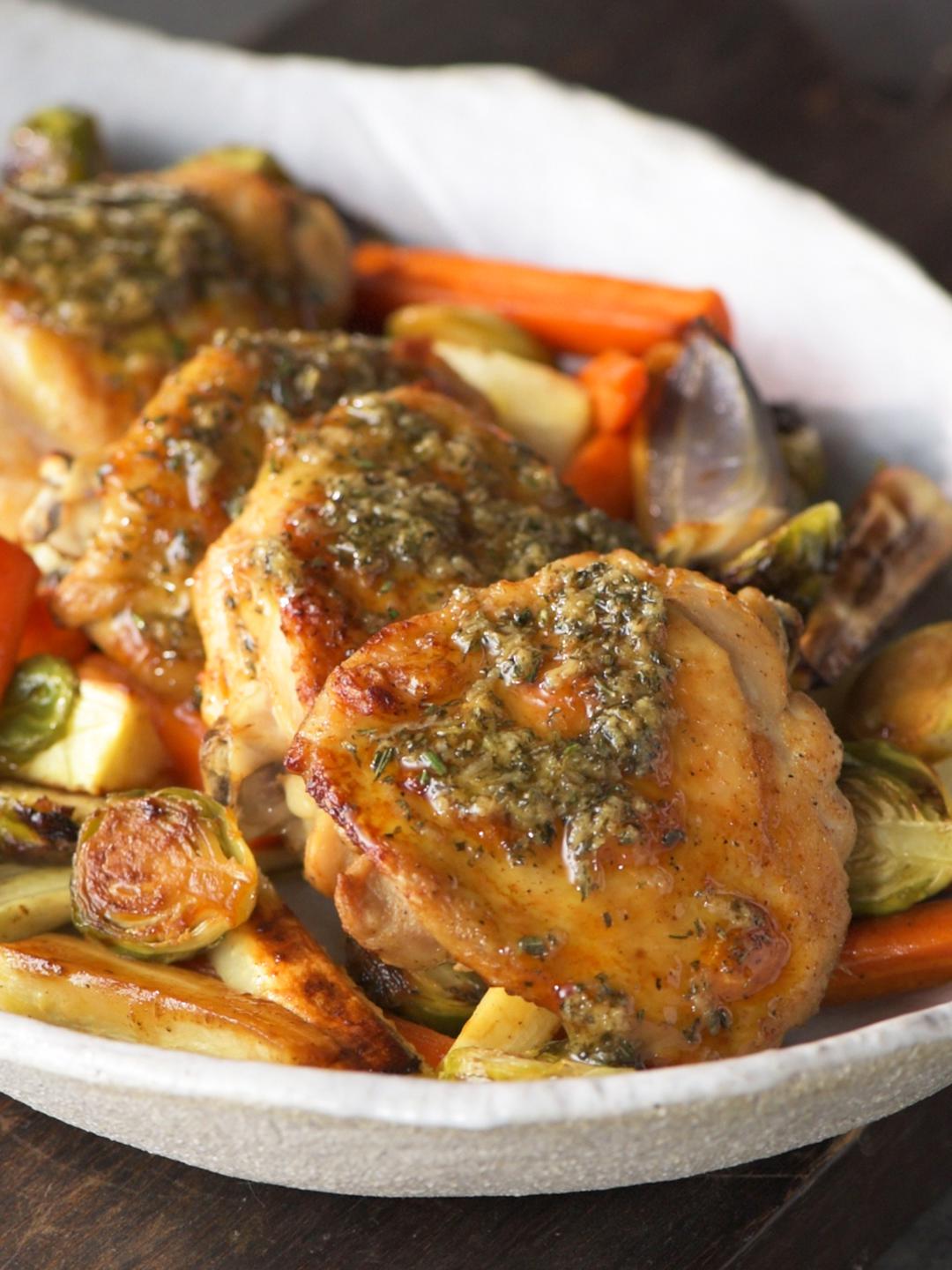 Chicken Sheet Pan Dinner with Lemon and Rosemary